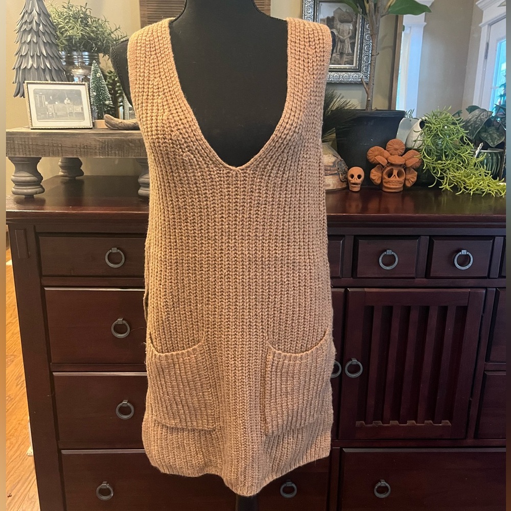 Anthropologie Moth Women's V-Neck Tan Sweater Vest with Pockets Sz XS